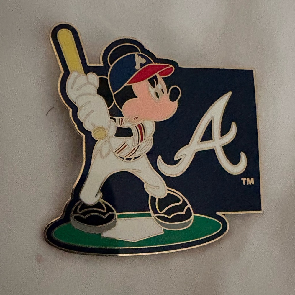 Disney Official Major League Baseball Collectible Pin - Atlanta Braves